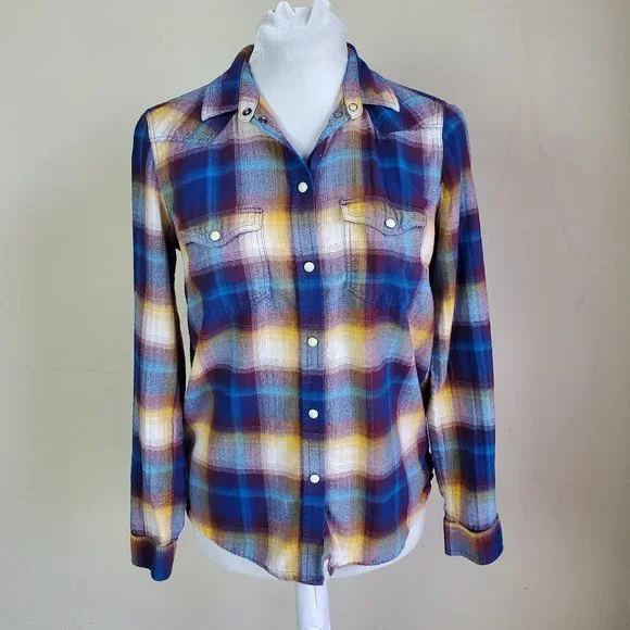 American Eagle Outfitters Tops American Eagle Flannel Shirt
